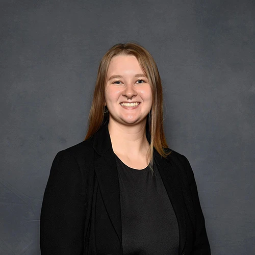  Dayna Rieger